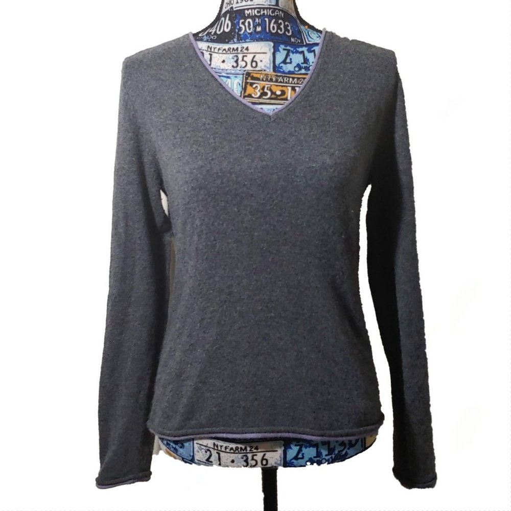 Grace Cashmere Grey V Neck Sweater w Lilac Trim